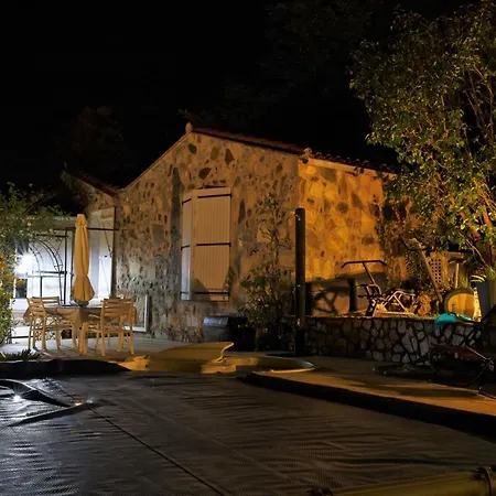 Maison En Pierre Dans Un Ecrin De Verdure Apartmán *